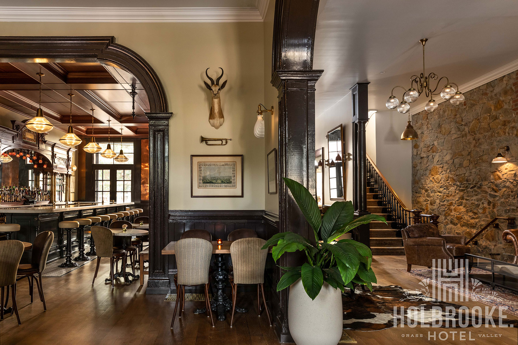 Holbrooke Hotel photo by Kat Alves
