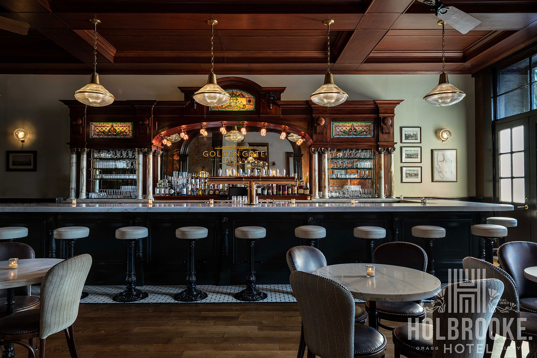 Holbrooke Hotel photo by Kat Alves