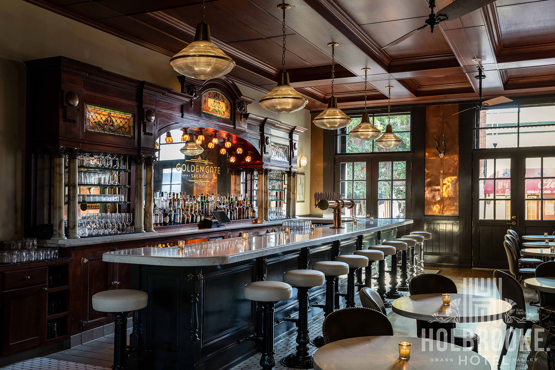 Holbrooke Hotel photo by Kat Alves