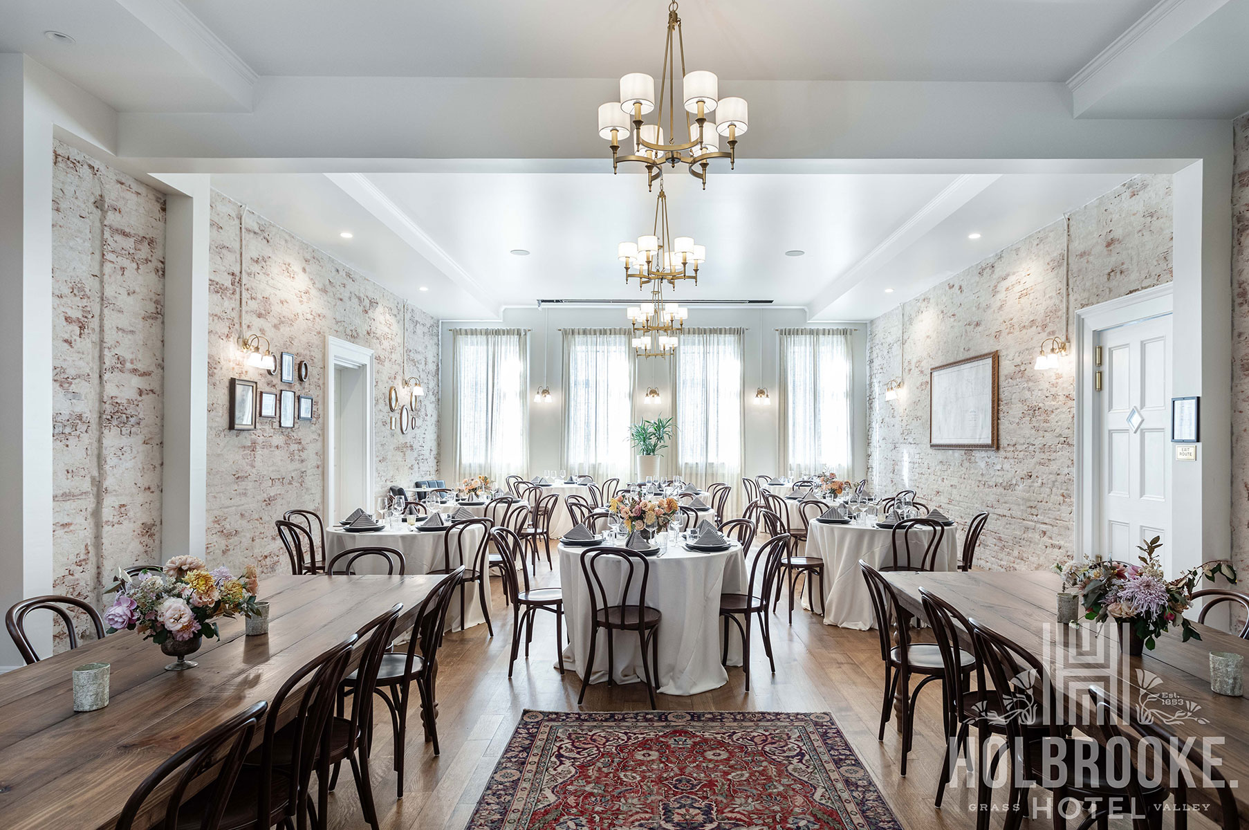 Holbrooke Hotel photo by Kat Alves