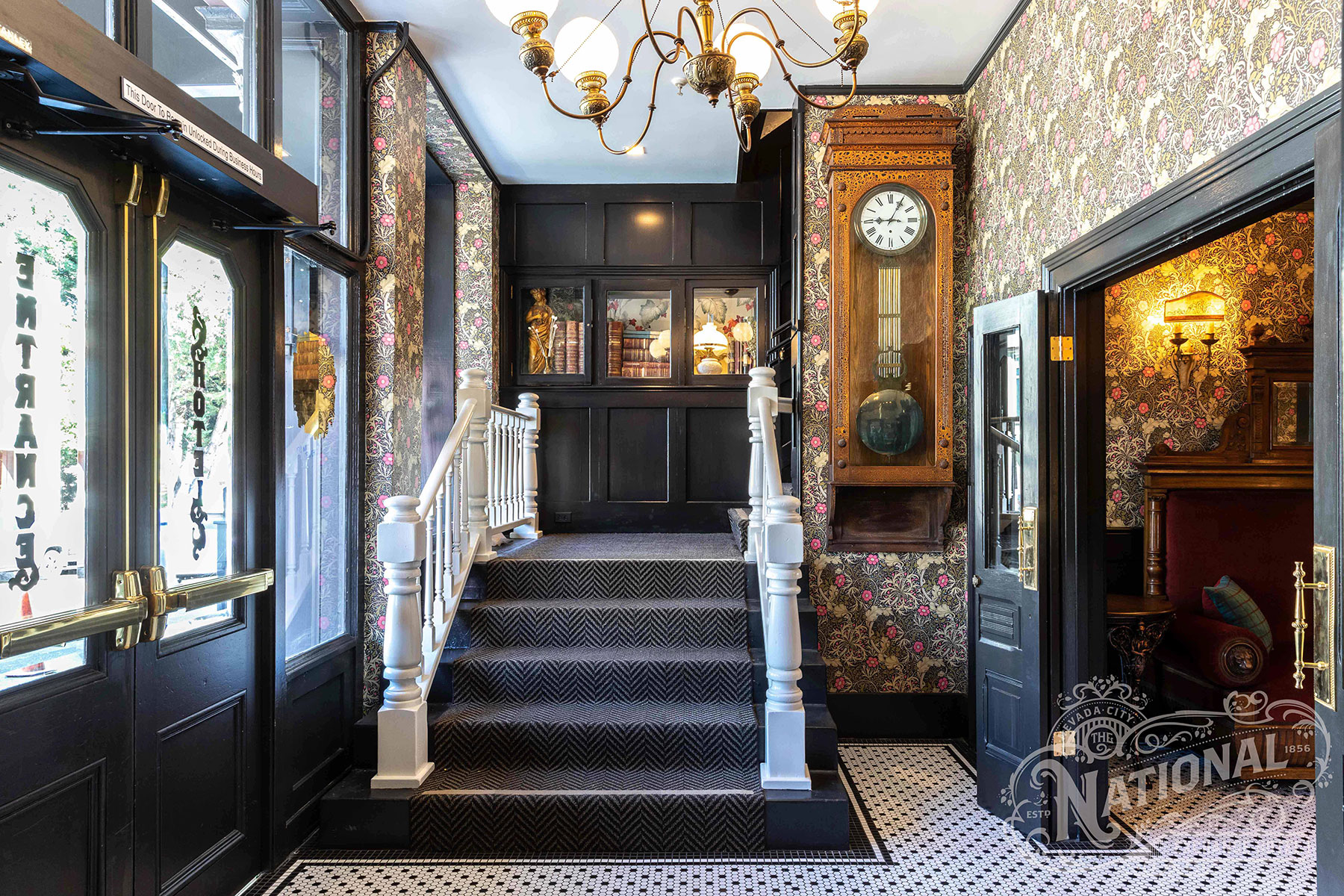 National Exchange Hotel photo by Kat Alves
